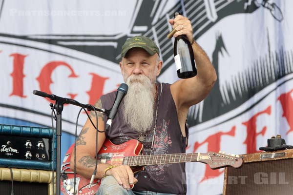 SEASICK STEVE - 2017-07-23 - PARIS - Hippodrome de Longchamp - Main Stage 2 - 